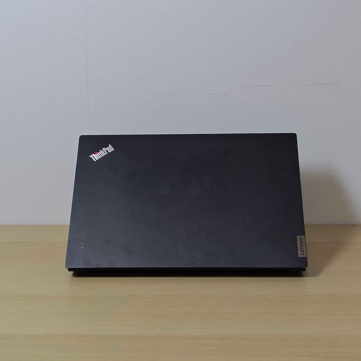 Lenovo Thinkpad E14G2 Belakang Tengah Lenovo Thinkpad E14G2 Belakang Tengah Butik Laptop